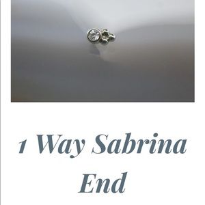 Anatometal Sabrina Earring in White Gold!